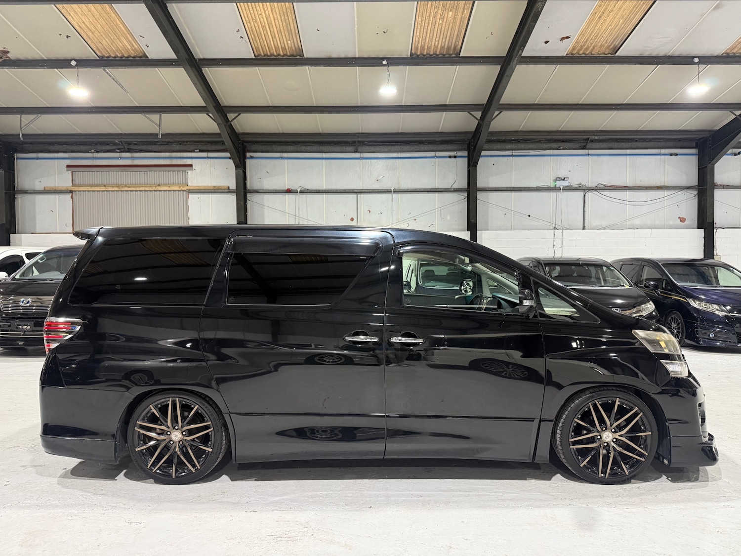 Used Toyota Vellfire 2014 for sale - 77071205: Photo 15