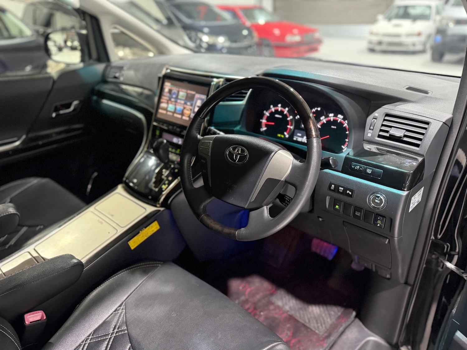Used Toyota Vellfire 2014 for sale - 77071205: Photo 19