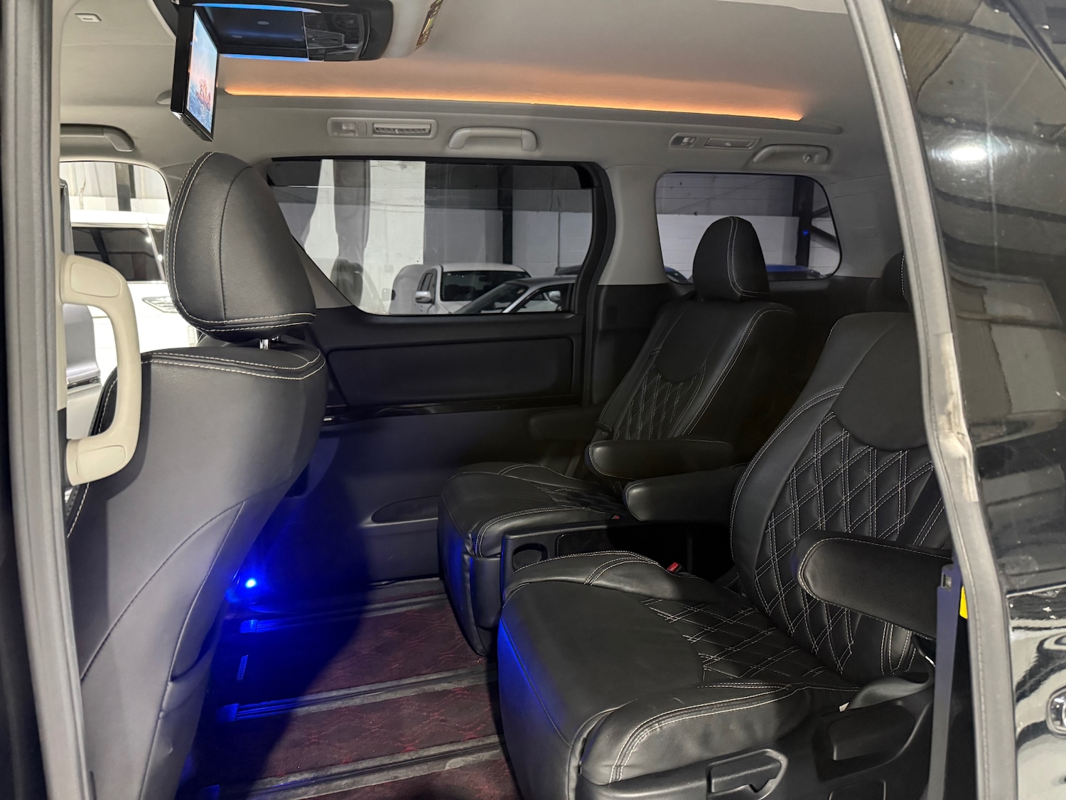 Used Toyota Vellfire 2014 for sale - 77071205: Photo 26