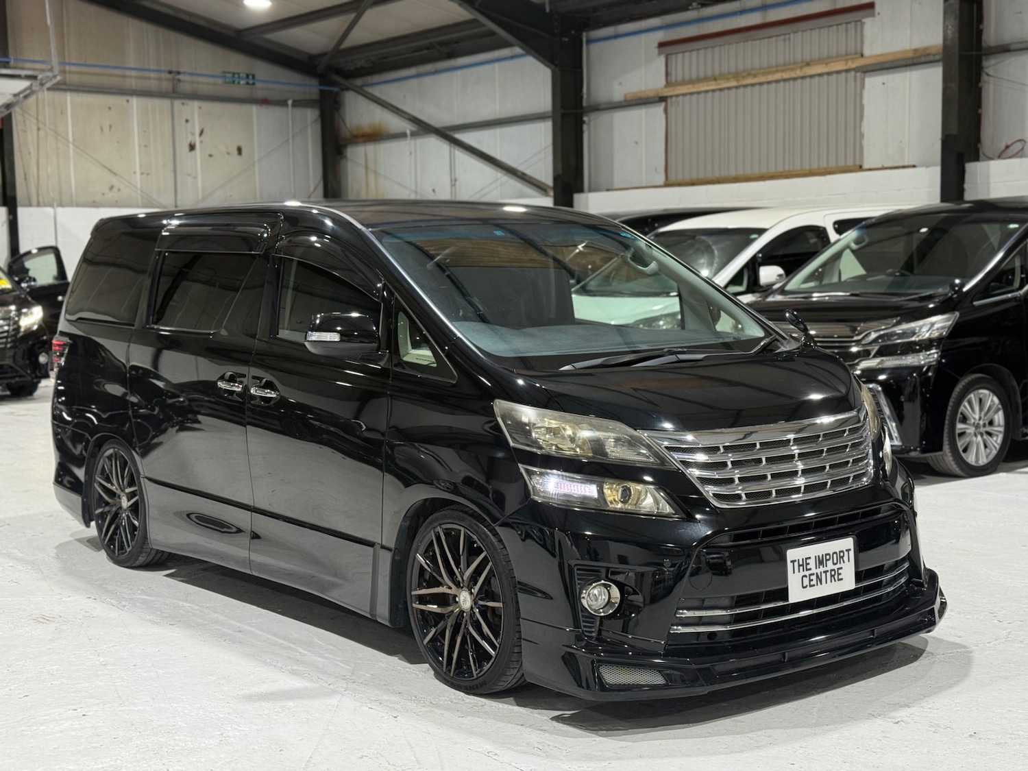 Used Toyota Vellfire 2014 for sale - 77071205: Photo 3