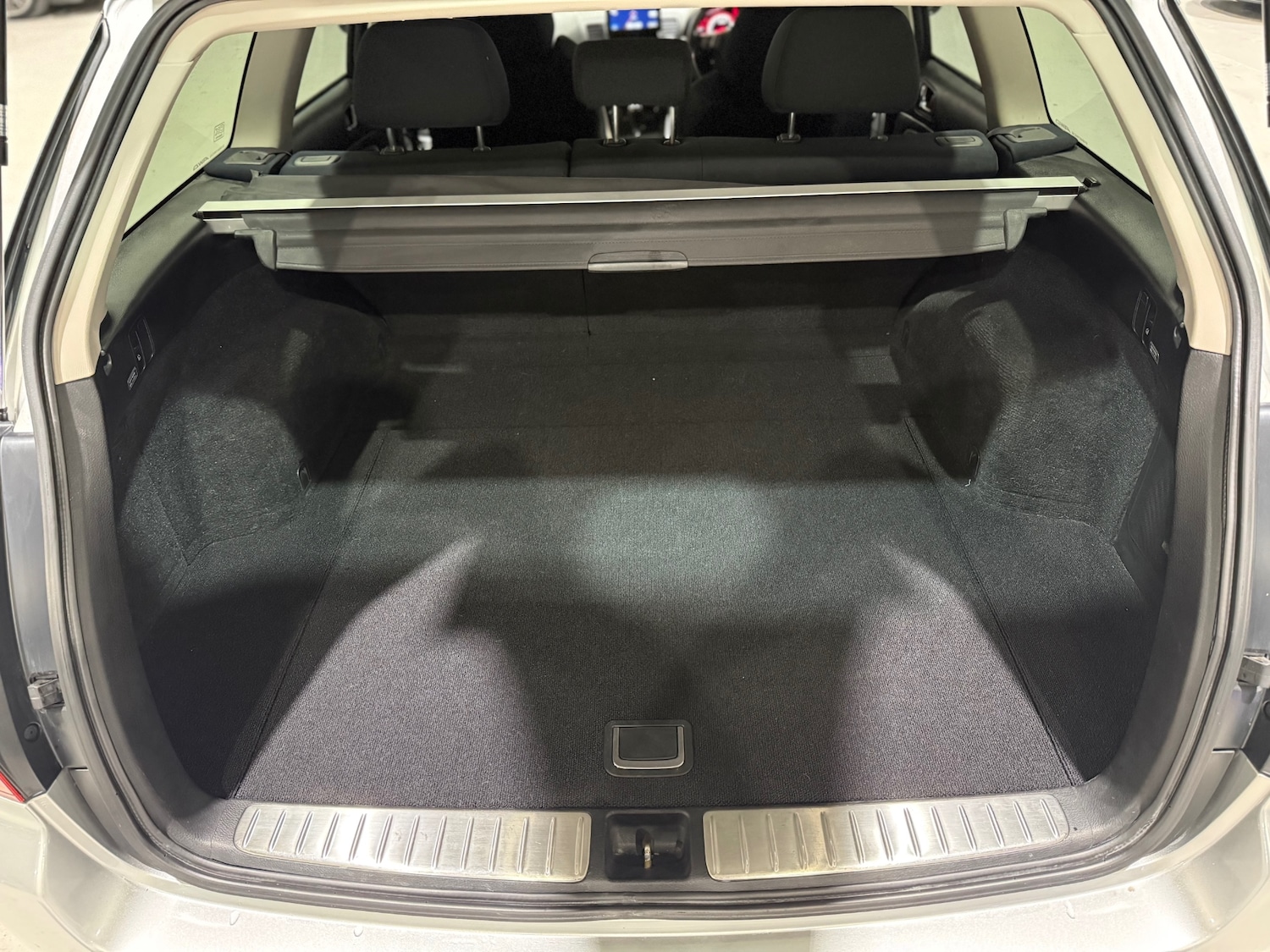 Used Subaru Legacy 2004 for sale - 77329473: Photo 37