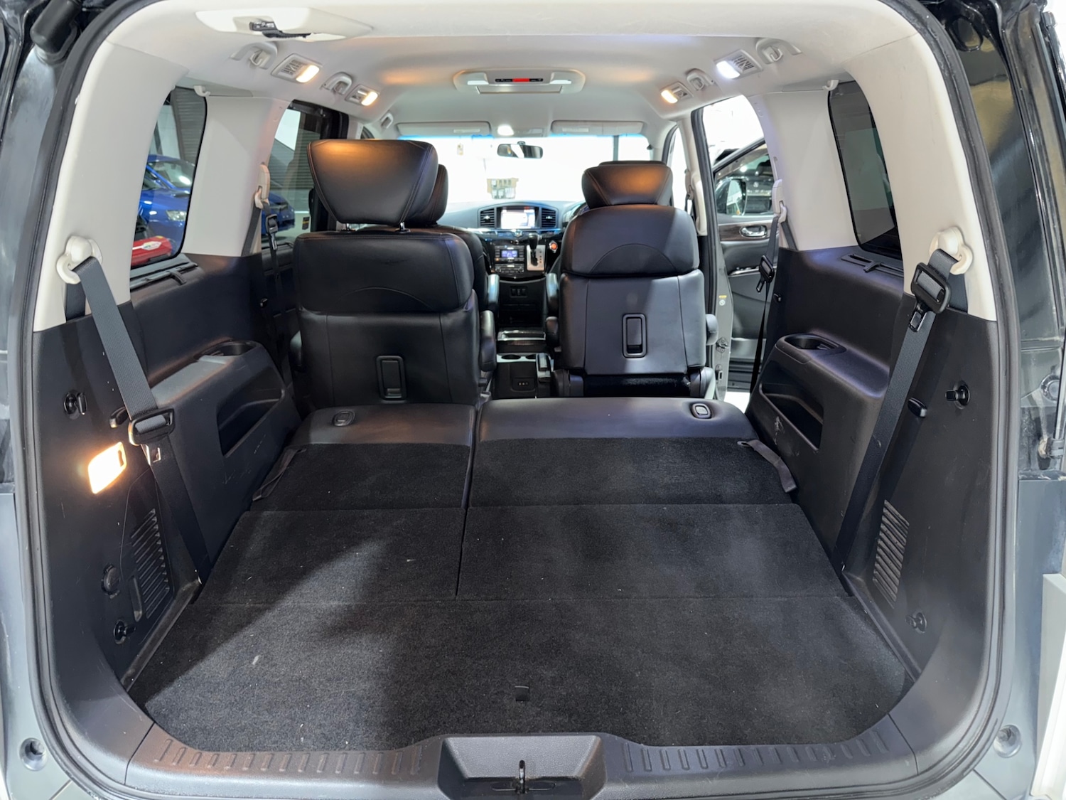 Used Nissan Elgrand 2011 for sale - 77055091: Photo 31