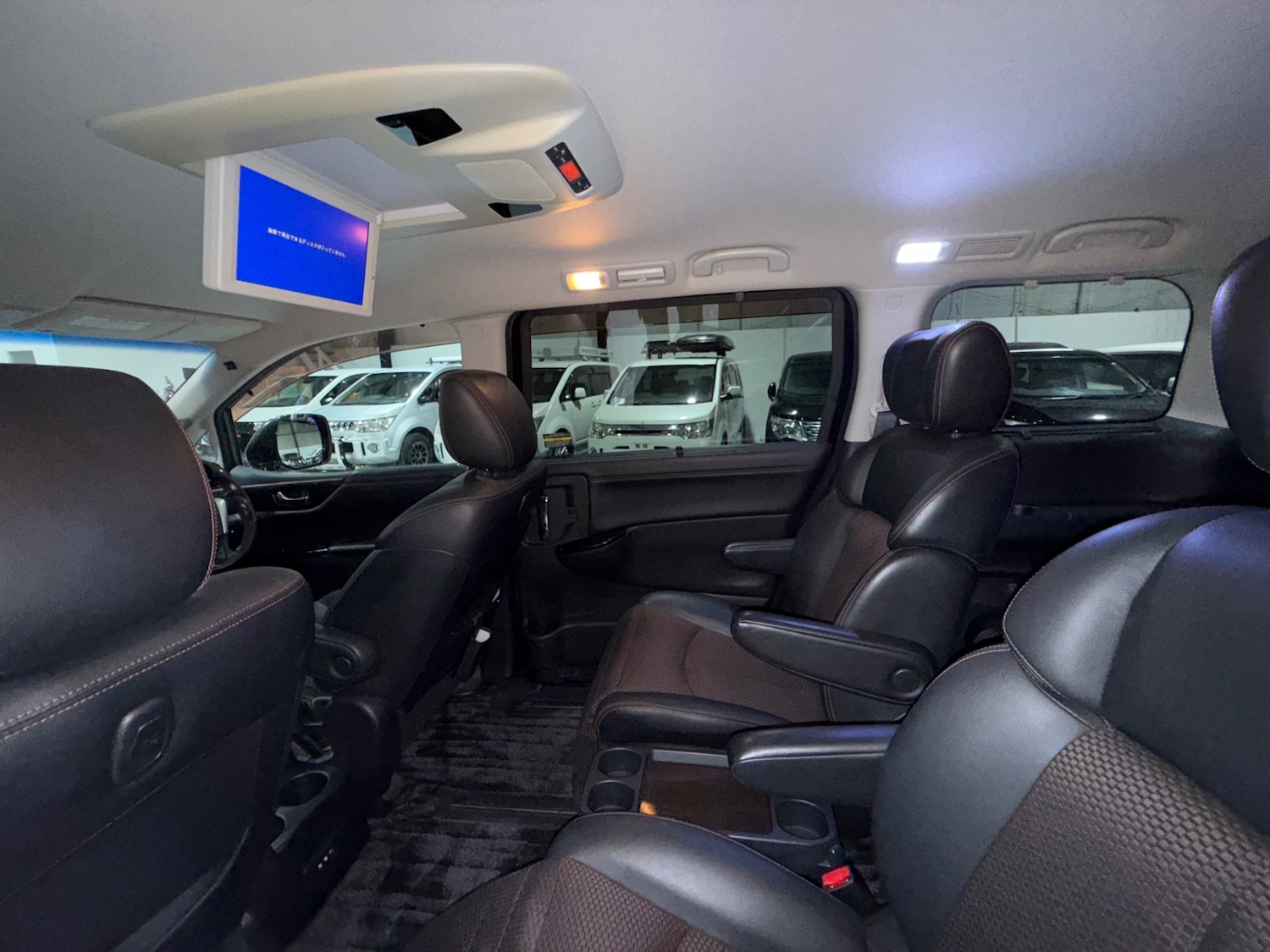 Used Nissan Elgrand 2011 for sale - 77055091: Photo 32