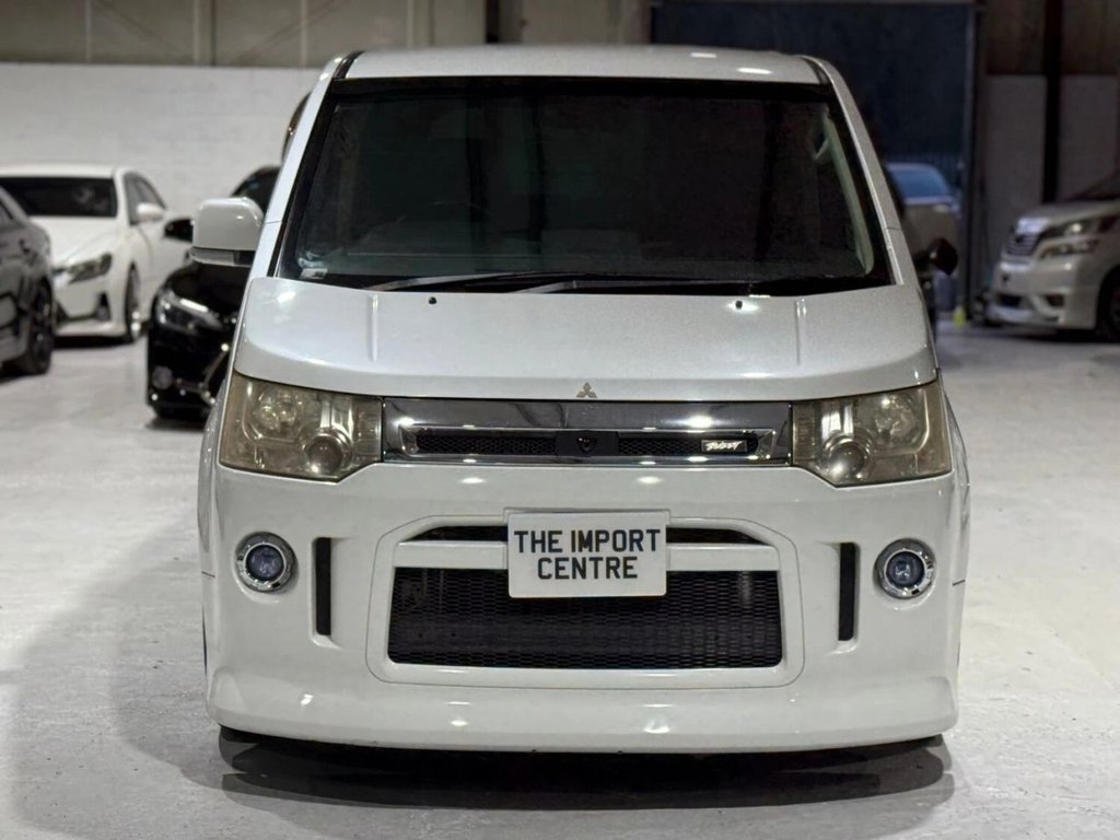 Used Mitsubishi Delica 2008 for sale - 77582223: Photo 2