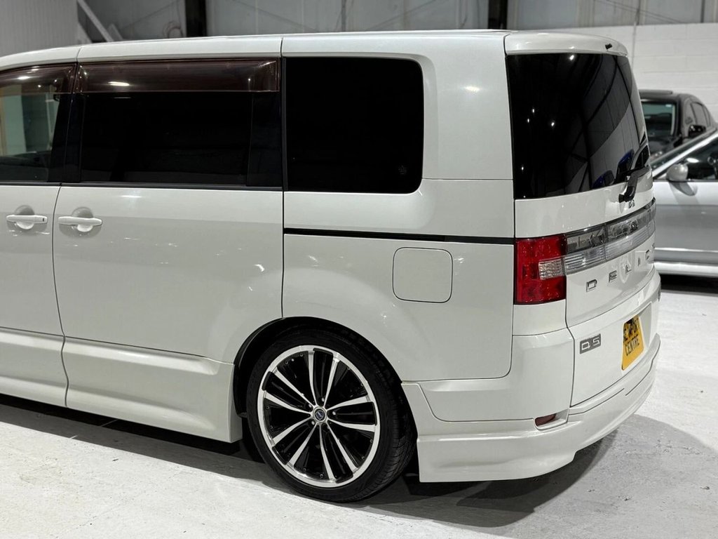 Used Mitsubishi Delica 2008 for sale - 77582223: Photo 8