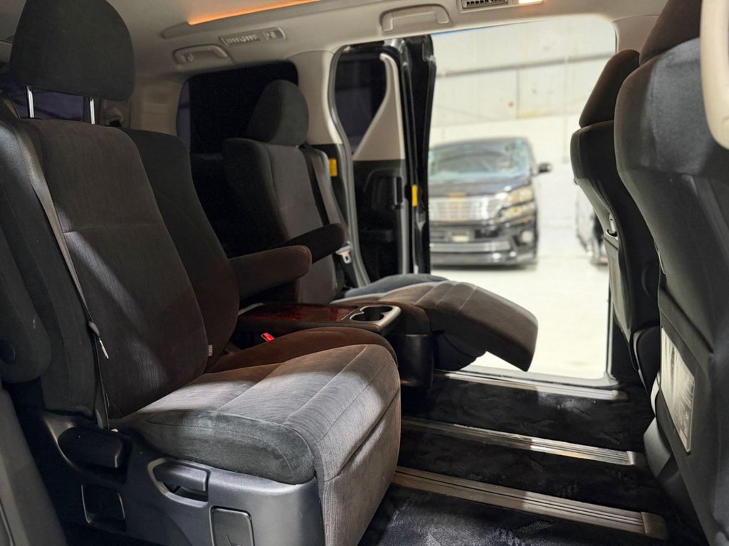 Used Toyota Vellfire 2013 for sale - 77588230: Photo 11