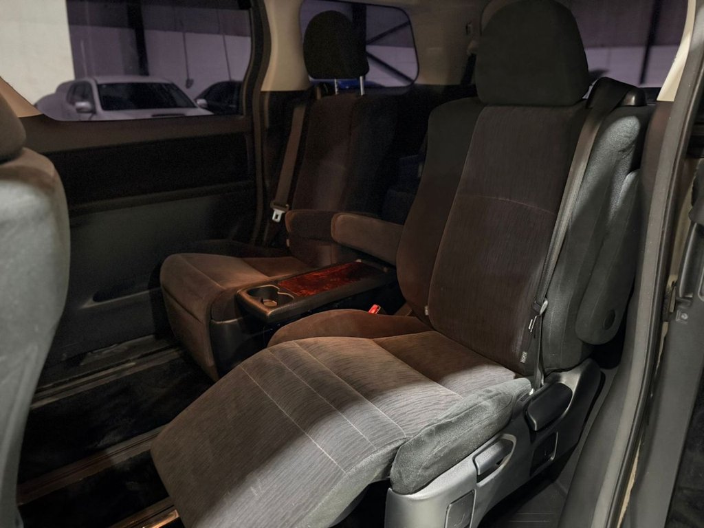 Used Toyota Vellfire 2013 for sale - 77588230: Photo 12