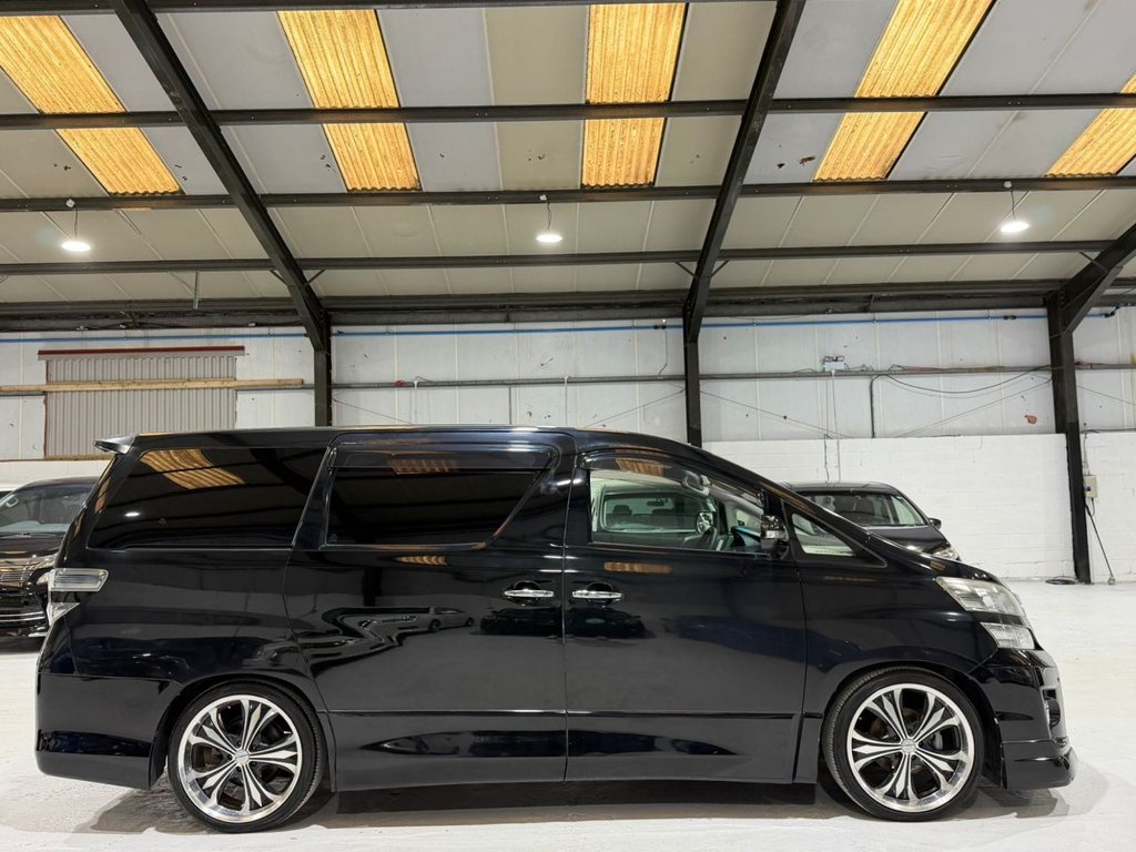 Used Toyota Vellfire 2013 for sale - 77588230: Photo 5