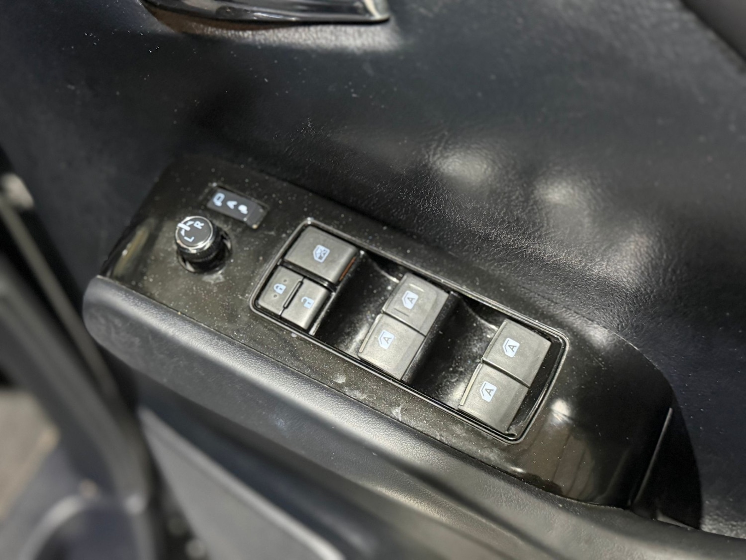 Used Toyota Vellfire 2015 for sale - 77071141: Photo 19