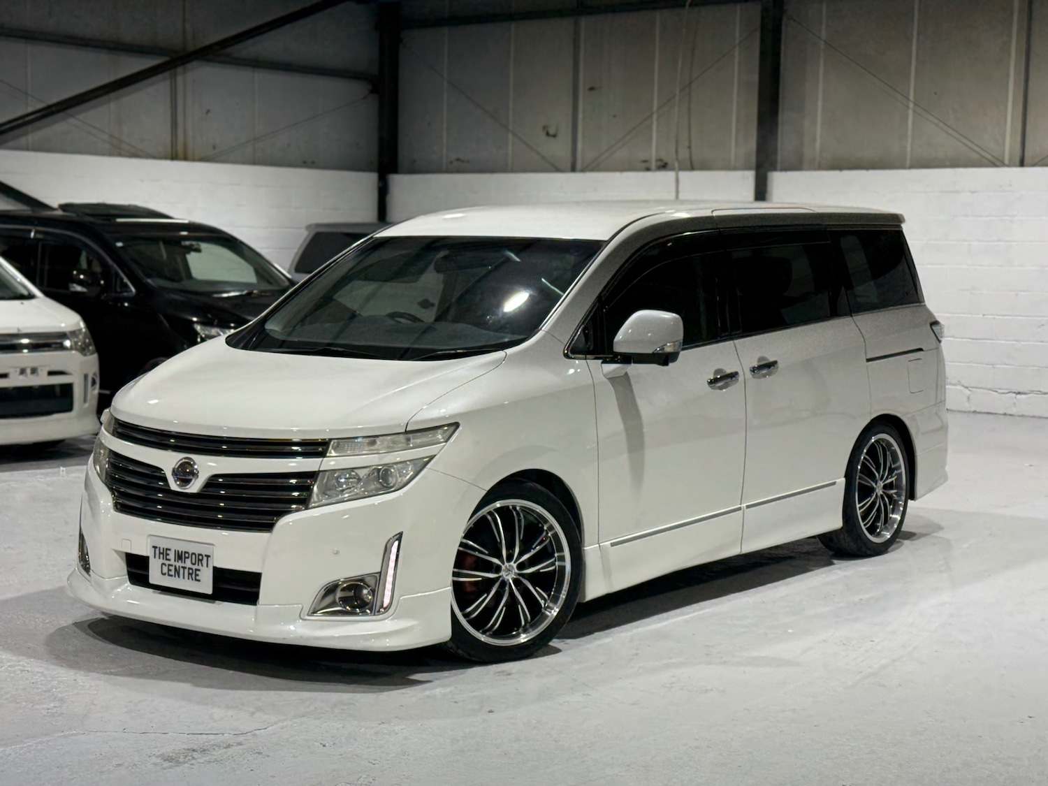Used Nissan Elgrand 2012 for sale - 76924543: Photo 7