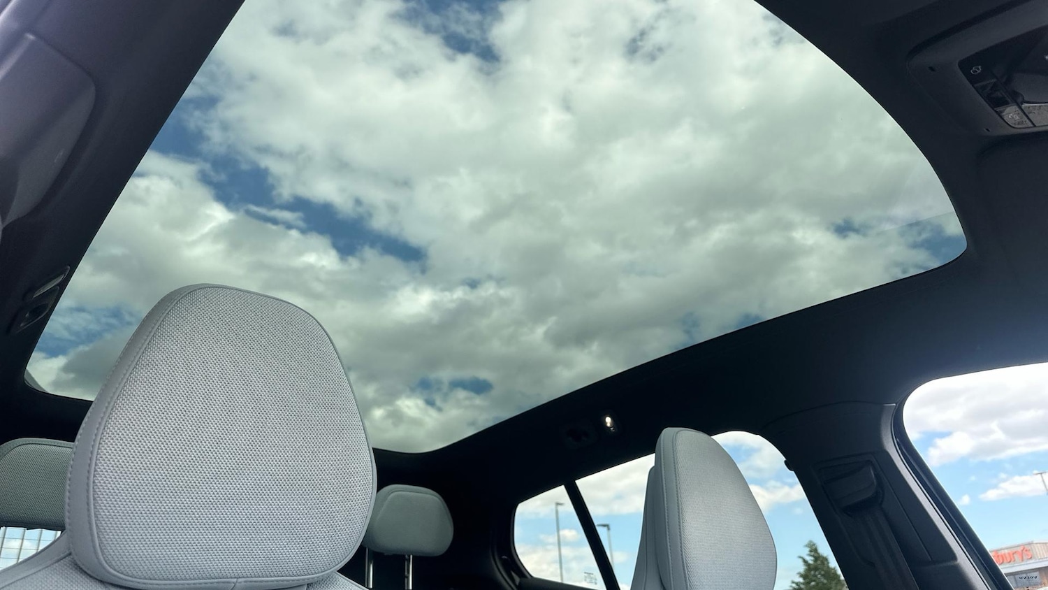 Used Volvo EX30 2025 for sale - 76632818: Photo 39