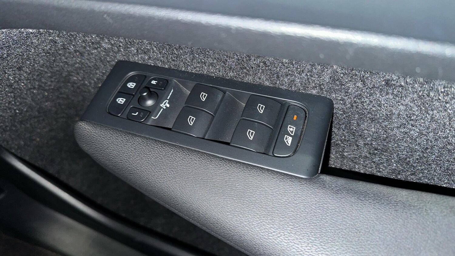 Used Volvo XC40 2022 for sale - 77672922: Photo 24