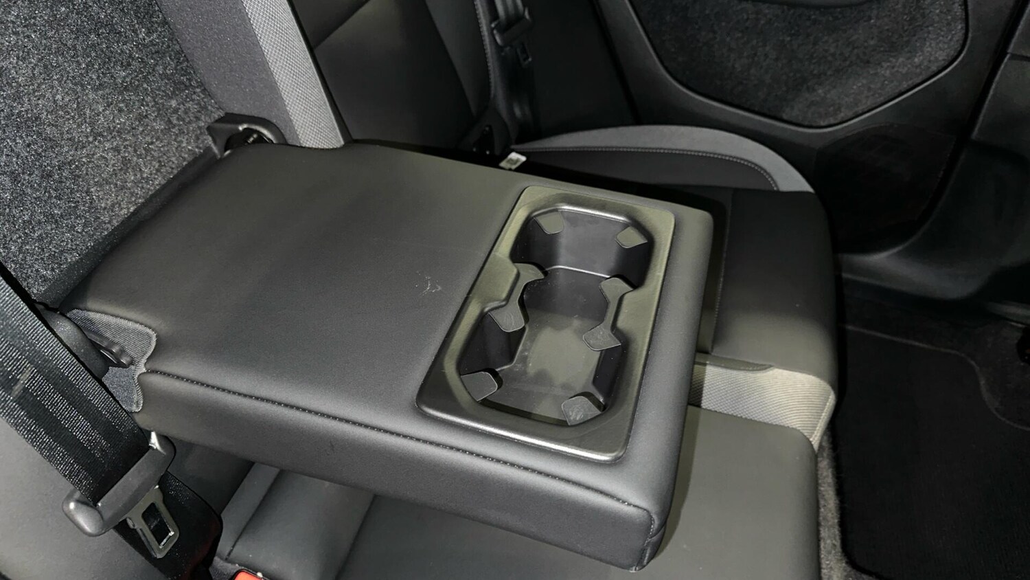 Used Volvo XC40 2022 for sale - 77672922: Photo 32