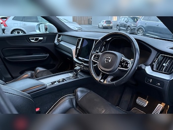 Used Volvo XC60 2017 for sale - 77098027: Photo