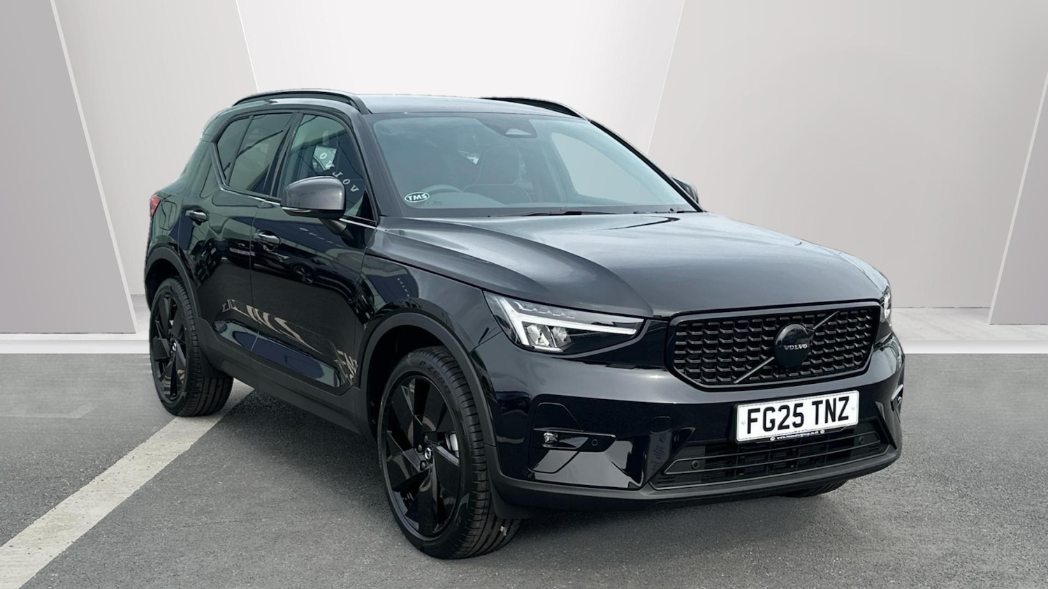 Used Volvo XC40 2025 for sale - 76513387: Photo 1