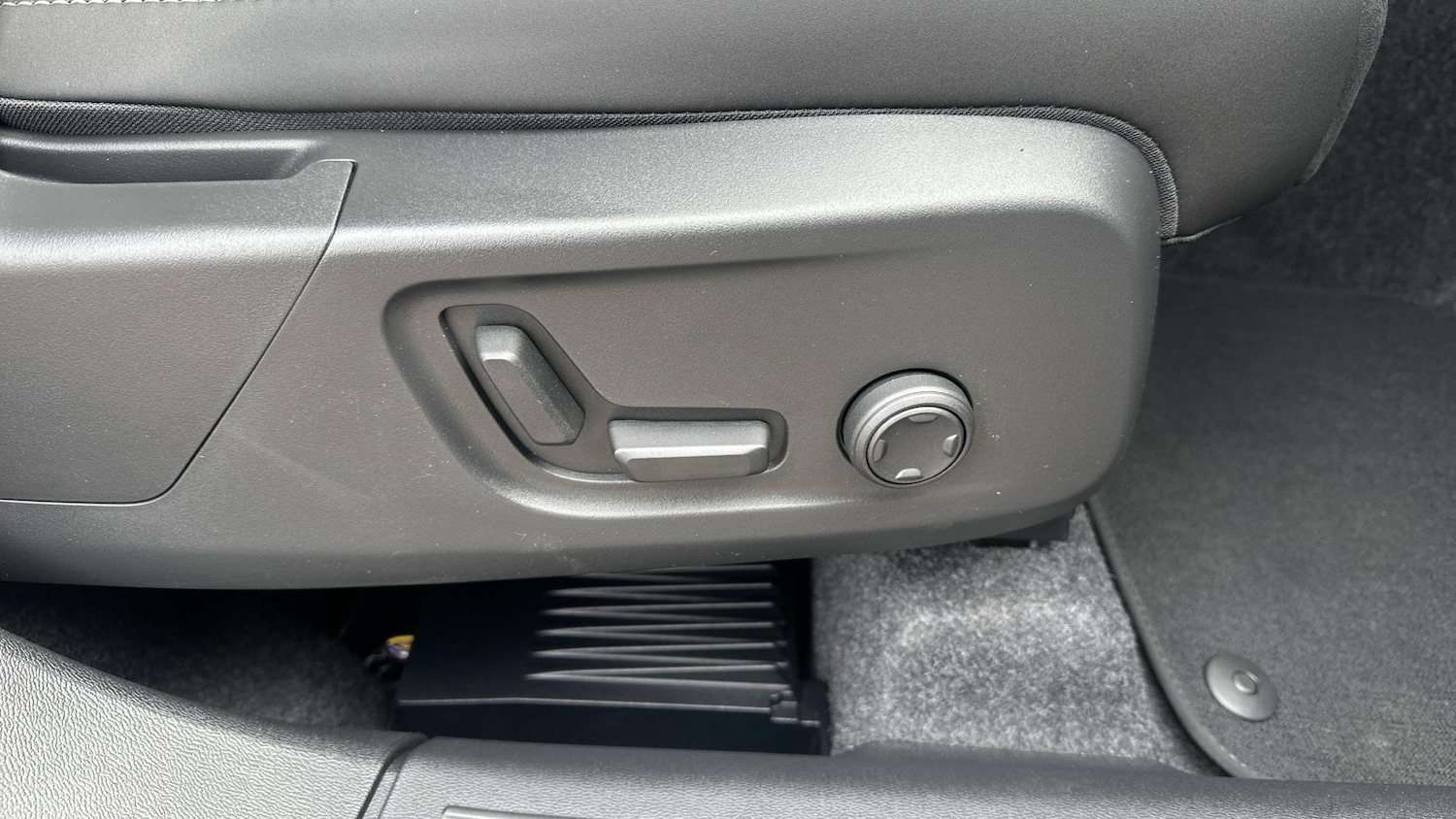 Used Volvo XC40 2025 for sale - 76513387: Photo 29