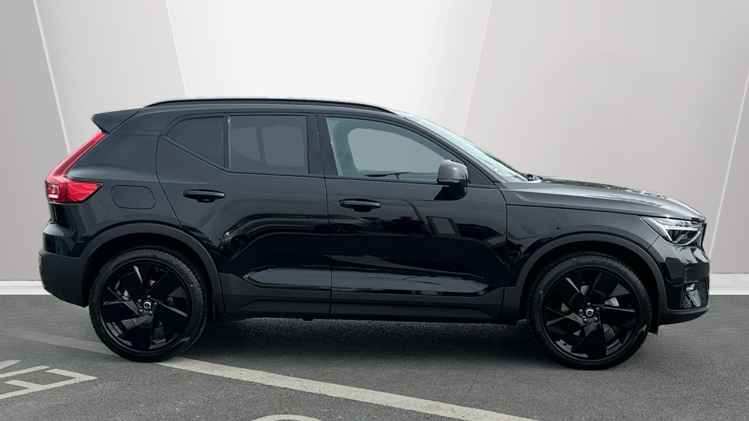 Used Volvo XC40 2025 for sale - 76513387: Photo 3