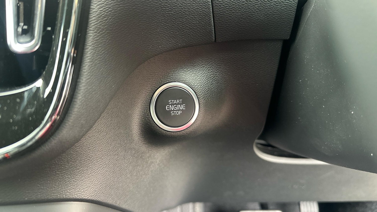 Used Volvo XC40 2025 for sale - 76513387: Photo 36