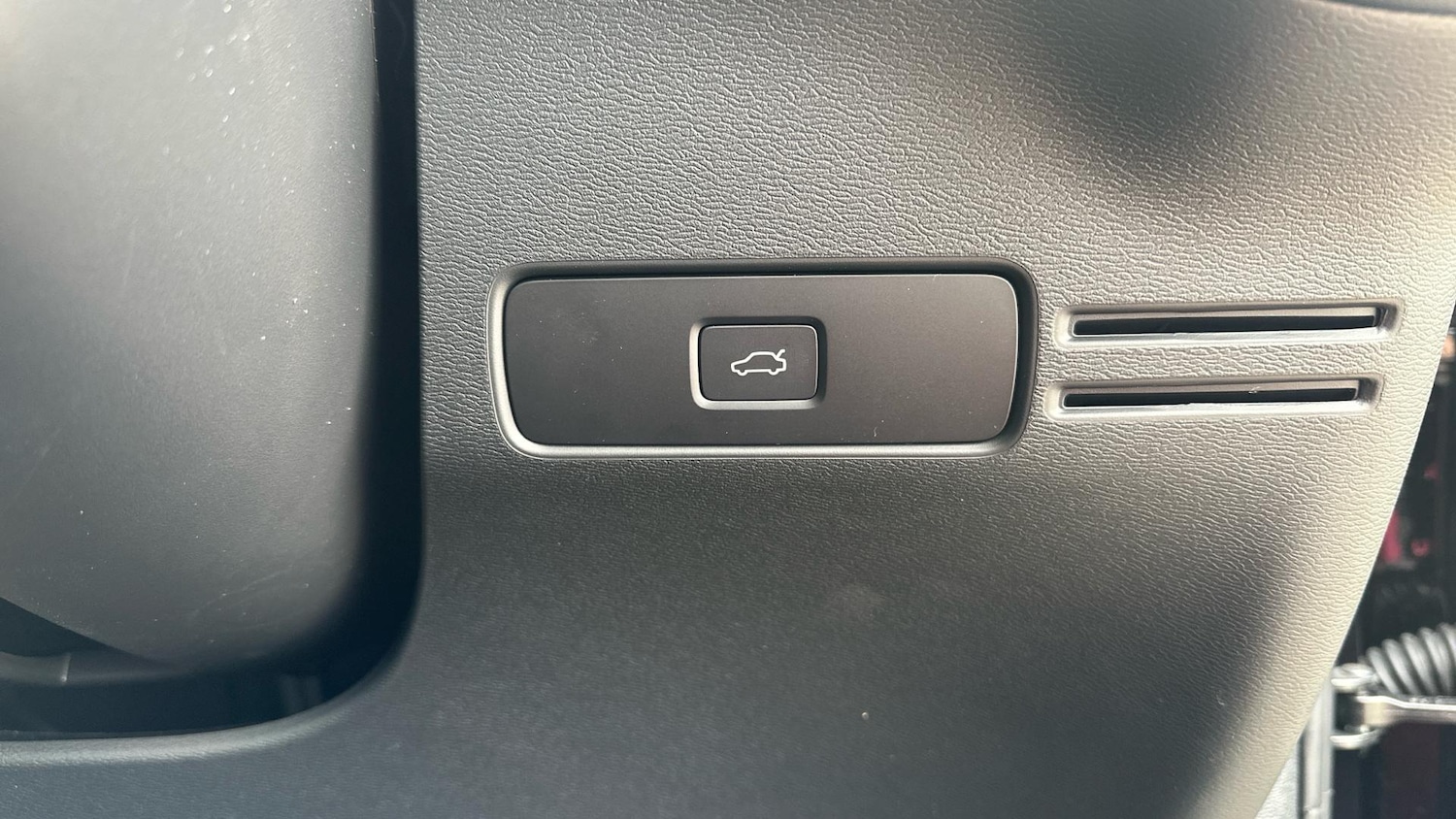 Used Volvo XC40 2025 for sale - 76513387: Photo 37