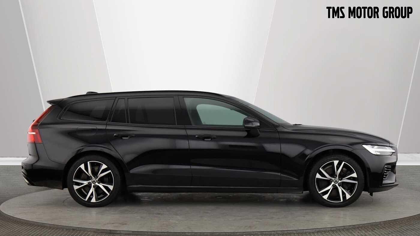 Used Volvo V60 2022 for sale - 77320642: Photo 2