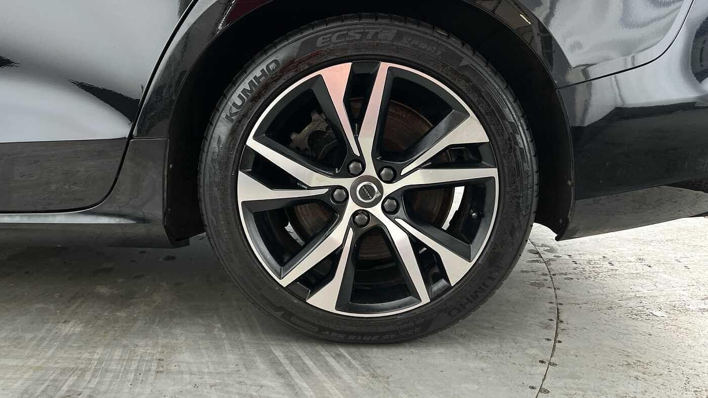 Used Volvo V60 2022 for sale - 77320642: Photo 4