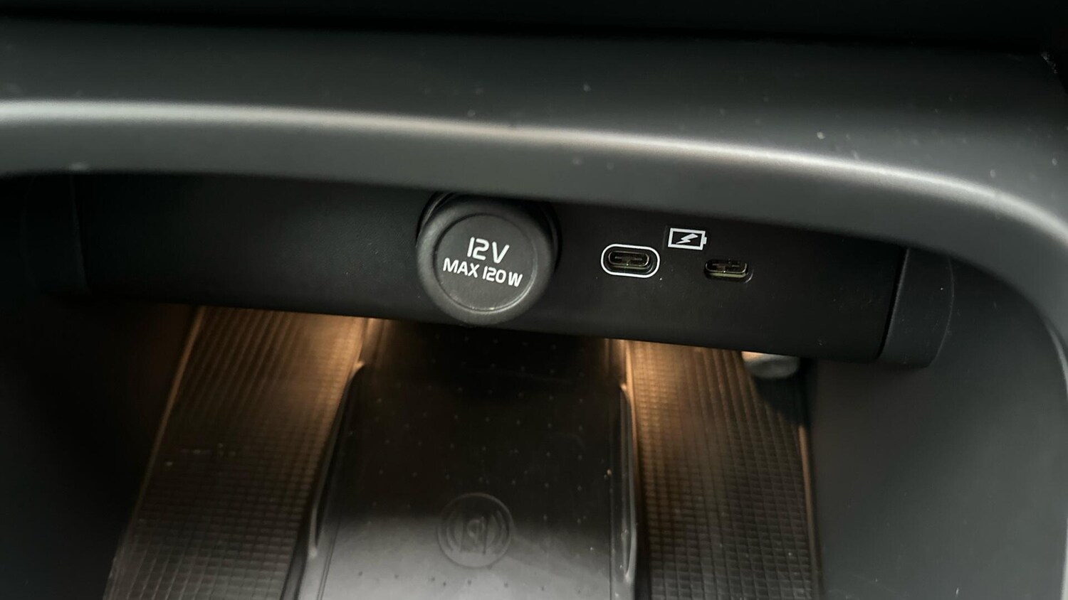 Used Volvo C40 2022 for sale - 77672947: Photo 42