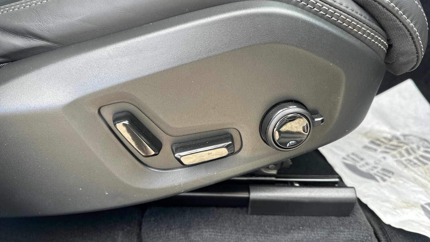 Used Volvo XC60 2025 for sale - 77957207: Photo 30