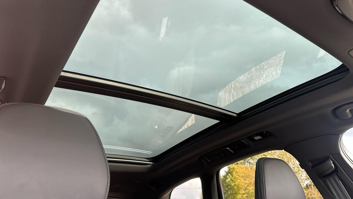 Used Volvo XC60 2025 for sale - 77957207: Photo 40