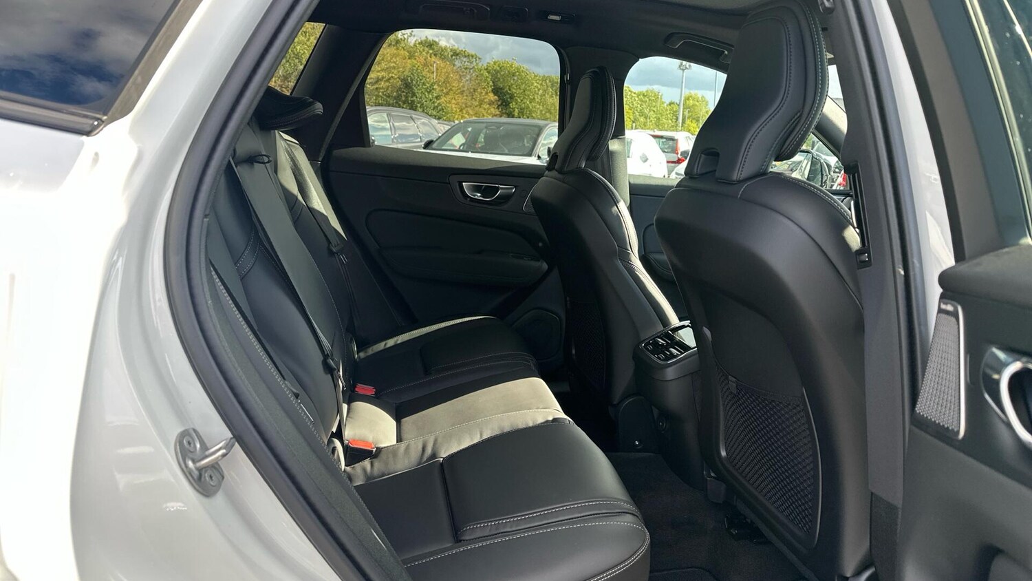 Used Volvo XC60 2025 for sale - 77957207: Photo 6