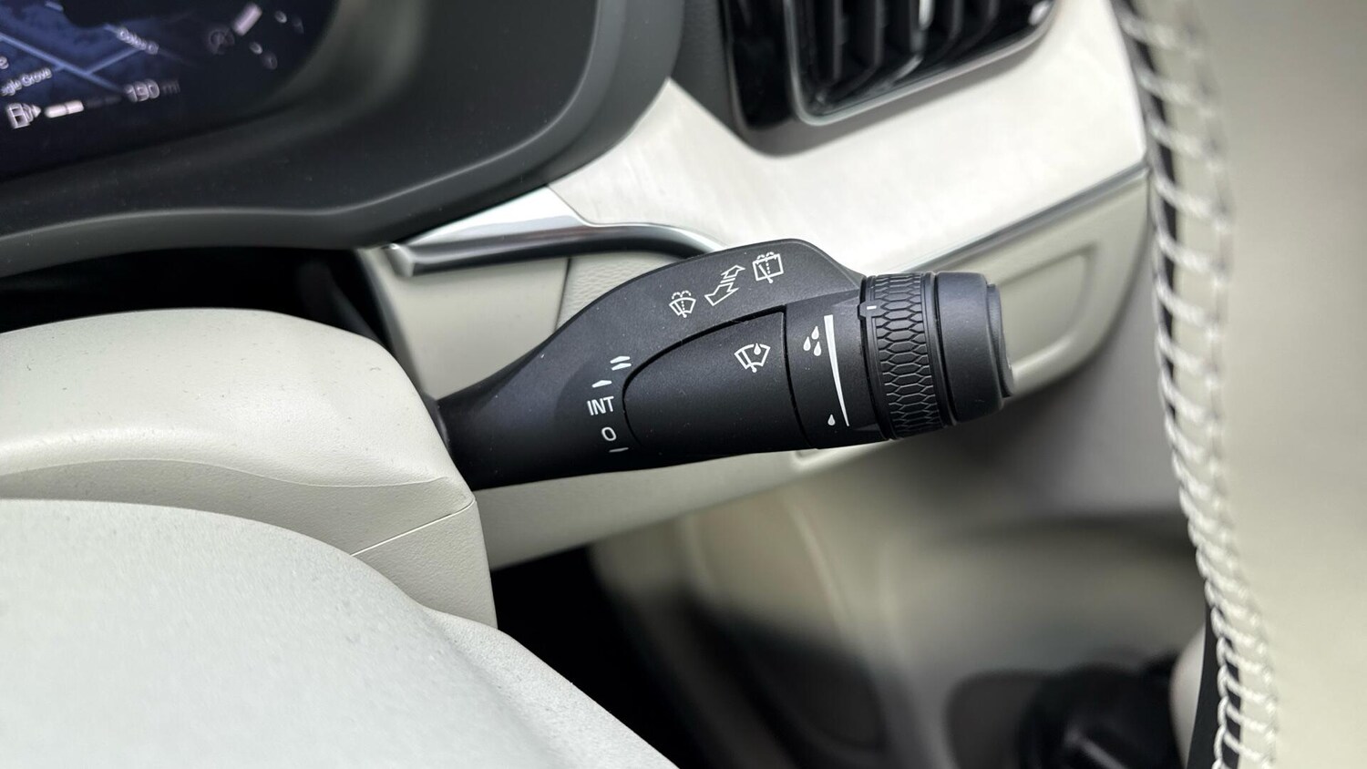 Used Volvo XC60 2025 for sale - 77039866: Photo 34