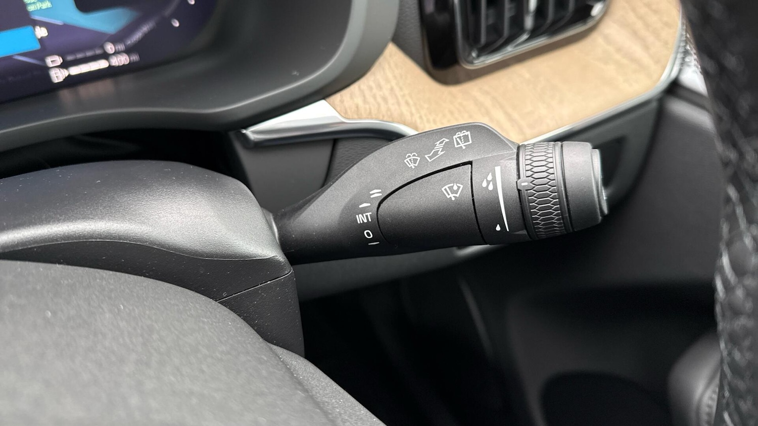 Used Volvo XC60 2025 for sale - 76866215: Photo 37