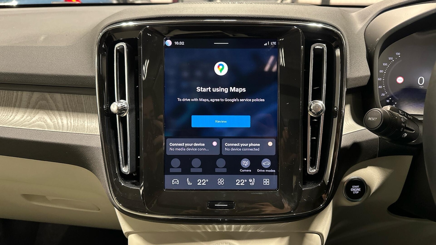 Used Volvo XC40 2025 for sale - 76965187: Photo 12