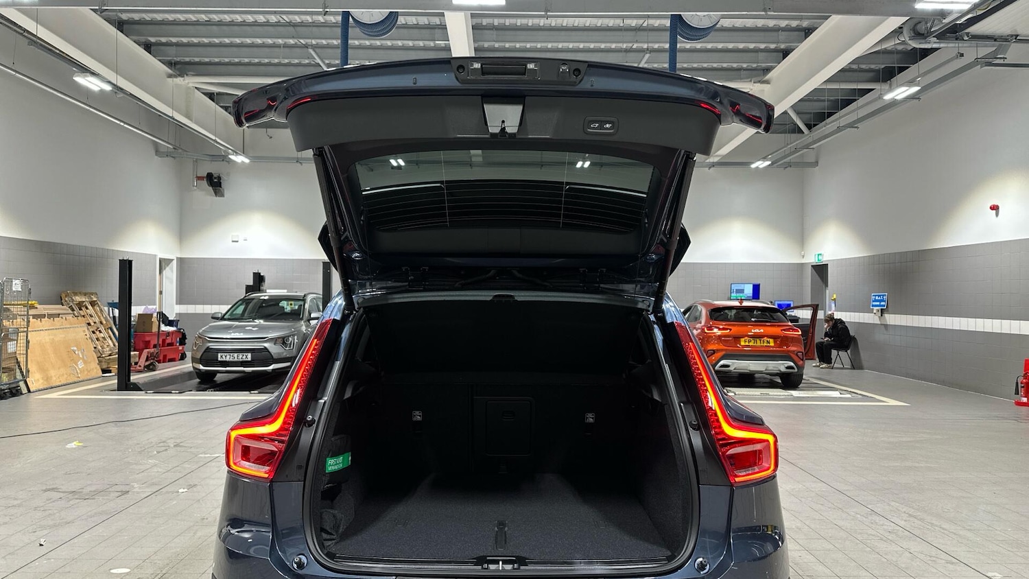 Used Volvo XC40 2025 for sale - 76965187: Photo 13