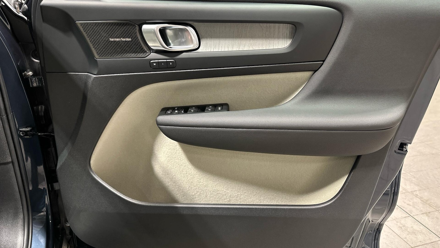 Used Volvo XC40 2025 for sale - 76965187: Photo 28