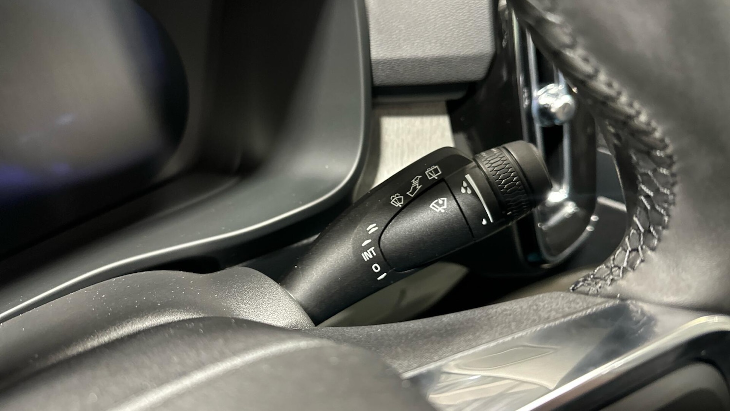 Used Volvo XC40 2025 for sale - 76965187: Photo 33