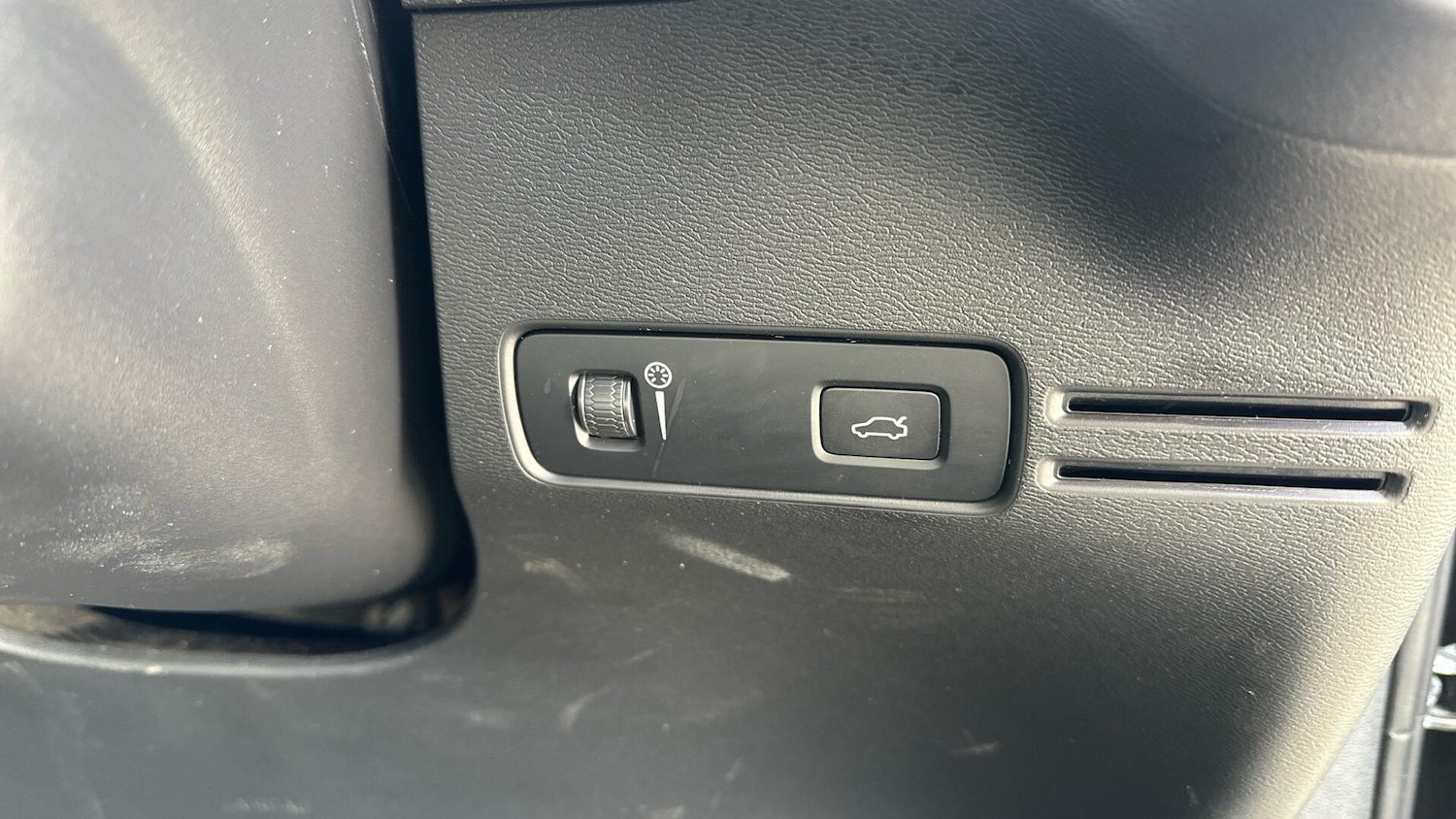 Used Volvo XC40 2021 for sale - 76446590: Photo 28