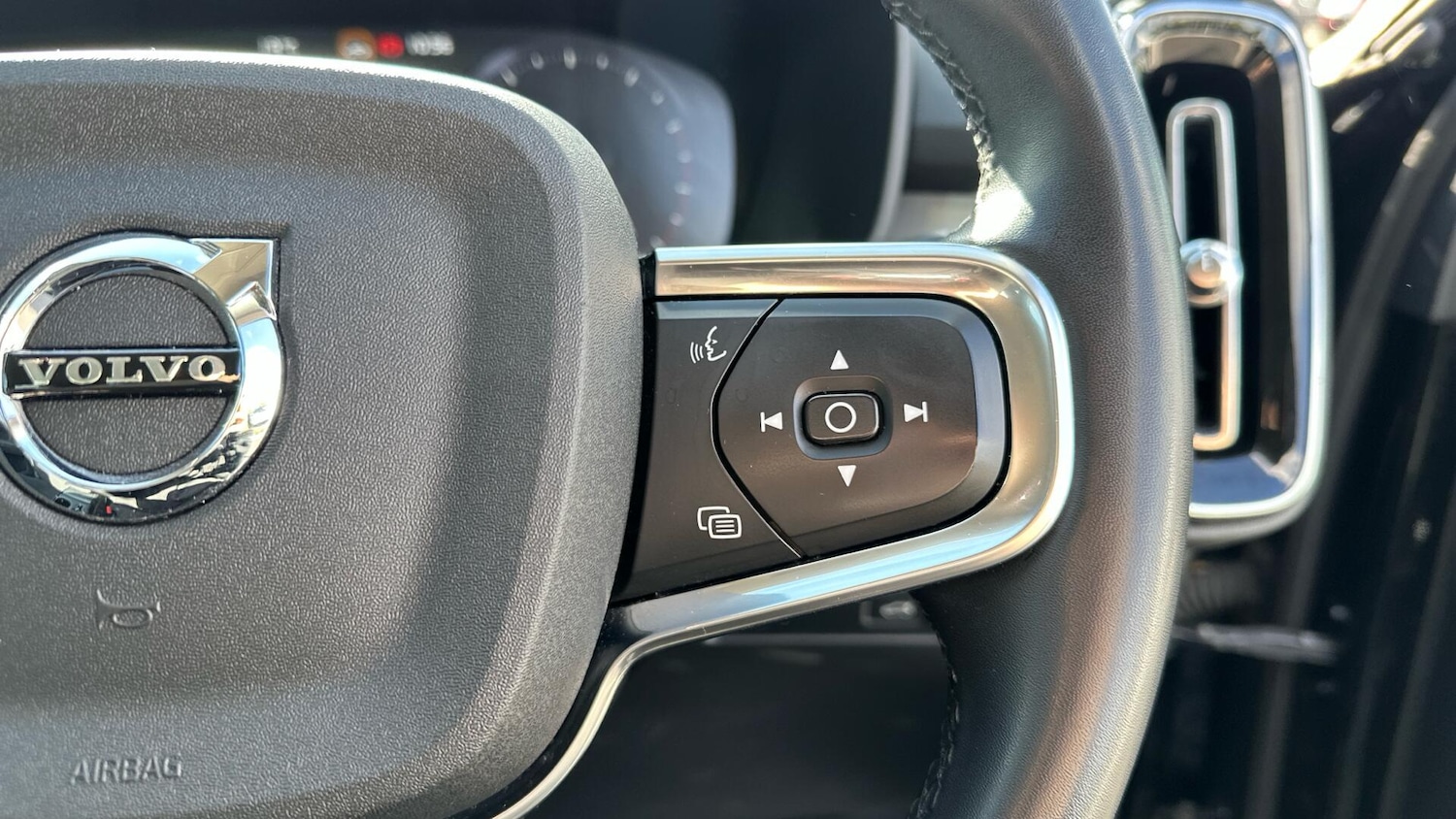 Used Volvo XC40 2021 for sale - 76446590: Photo 29