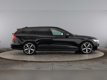 Used Volvo V60 2022 for sale - 77440408: Photo