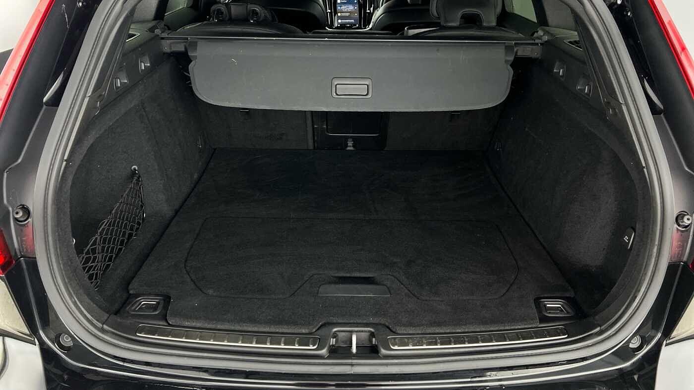 Used Volvo V60 2022 for sale - 77440408: Photo 5