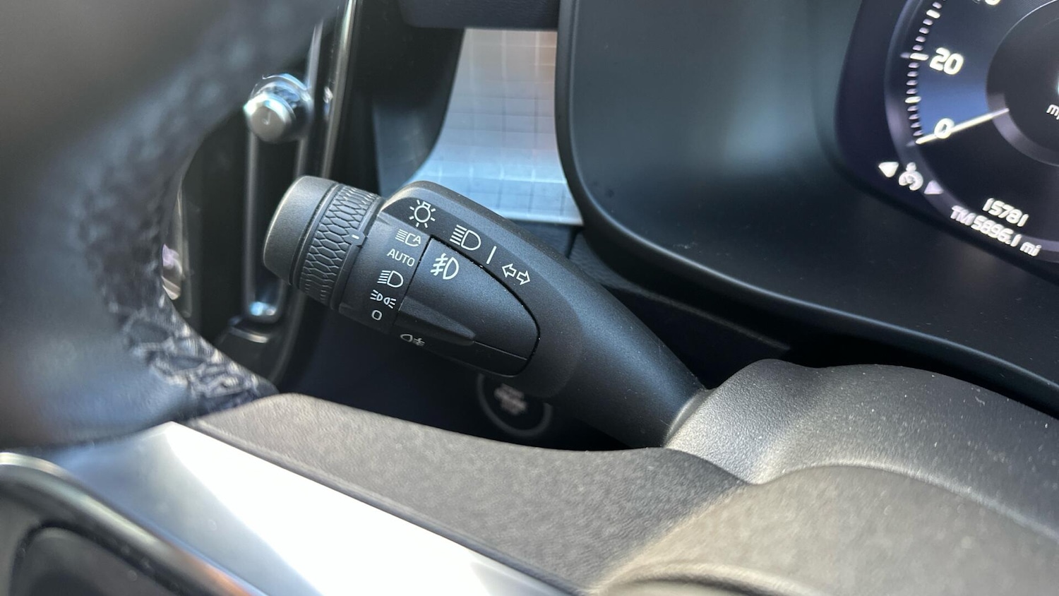 Used Volvo XC40 2021 for sale - 76446597: Photo 32