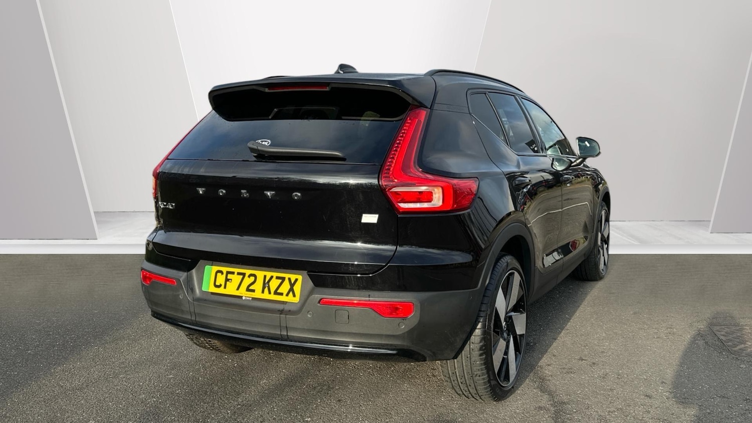 Used Volvo XC40 for sale - 77671858: Photo 2