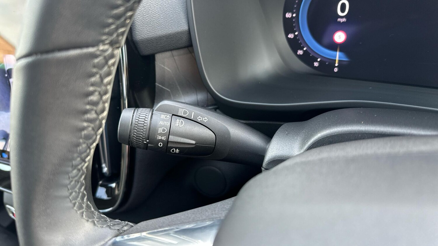 Used Volvo XC40 for sale - 77671858: Photo 20