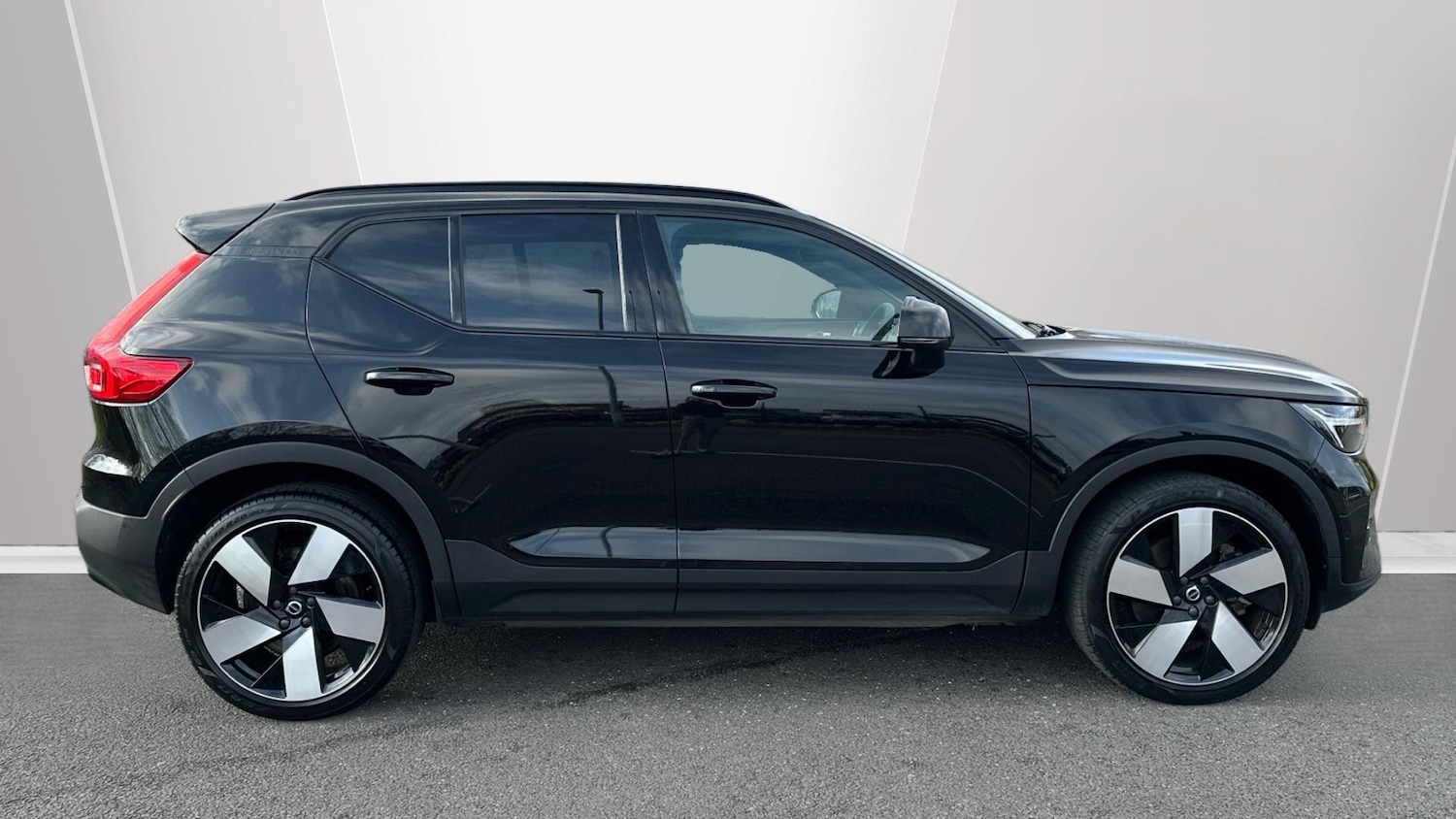 Used Volvo XC40 for sale - 77671858: Photo 3