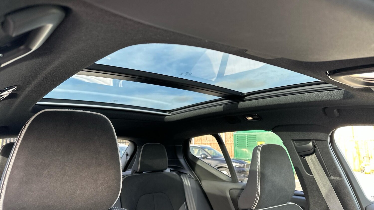 Used Volvo XC40 for sale - 77671858: Photo 30