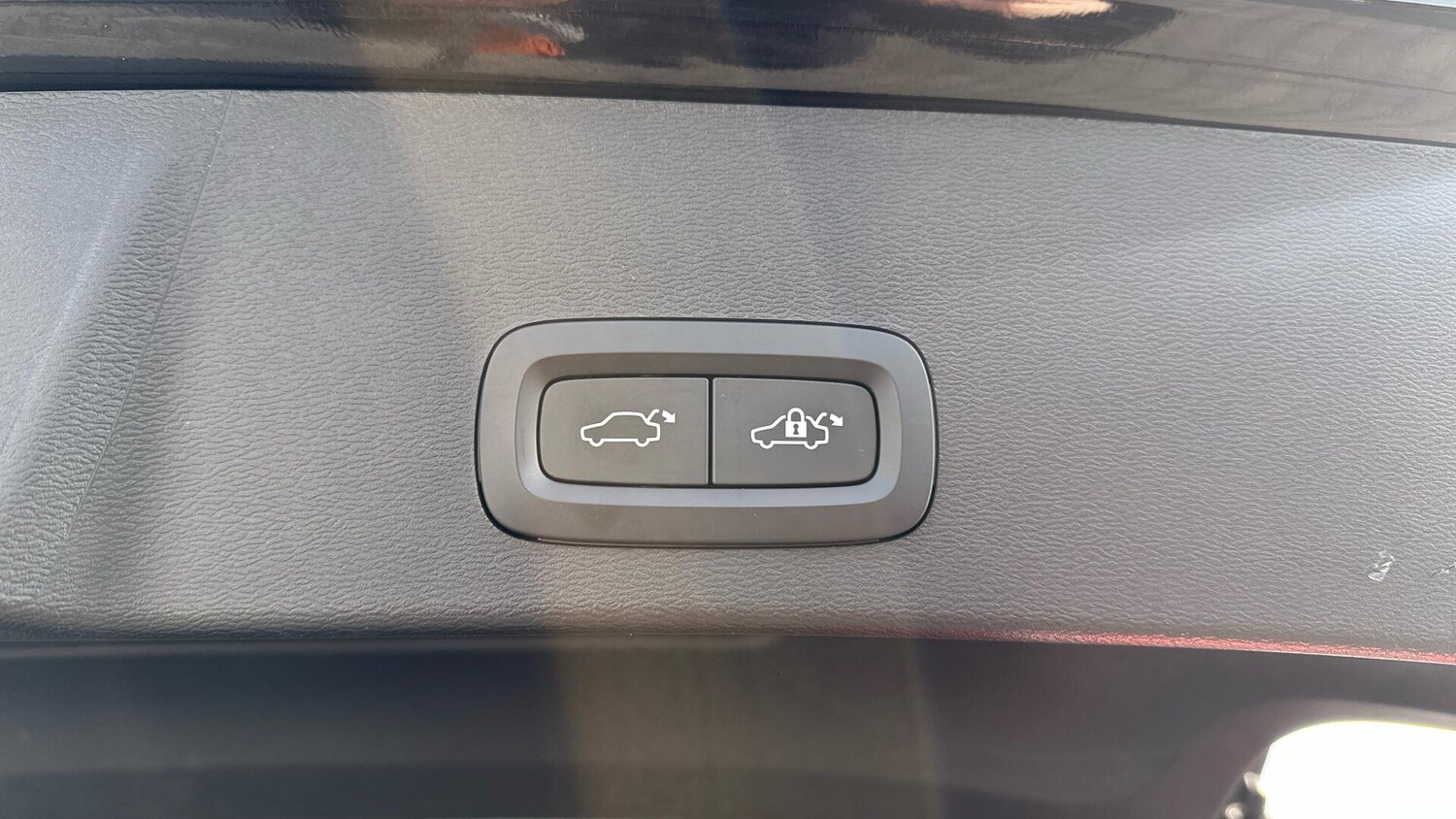 Used Volvo XC40 for sale - 77671858: Photo 33