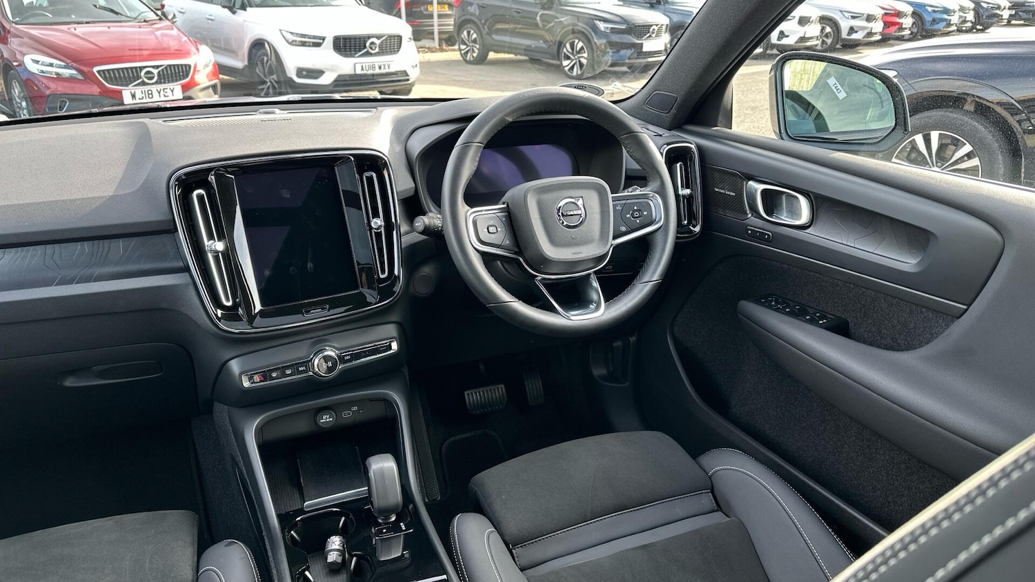 Used Volvo XC40 for sale - 77671858: Photo 4