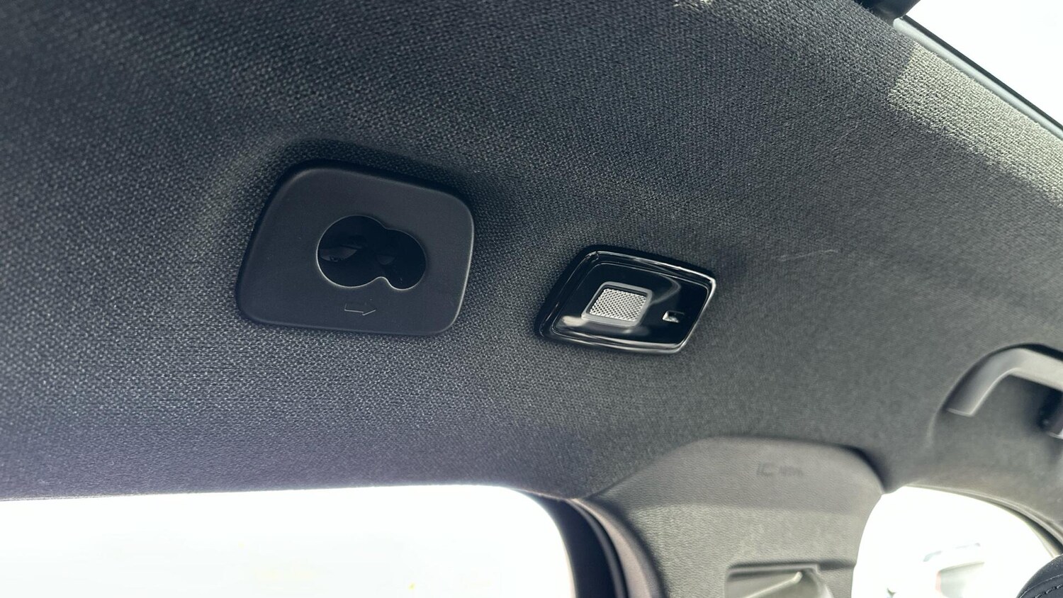 Used Volvo XC40 for sale - 77671858: Photo 40