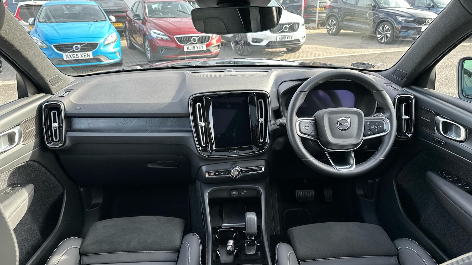 Used Volvo XC40 for sale - 77671858: Photo 5
