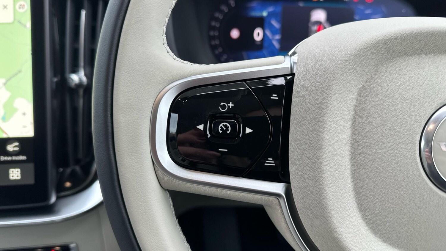 Used Volvo XC90 for sale - 77768646: Photo 21