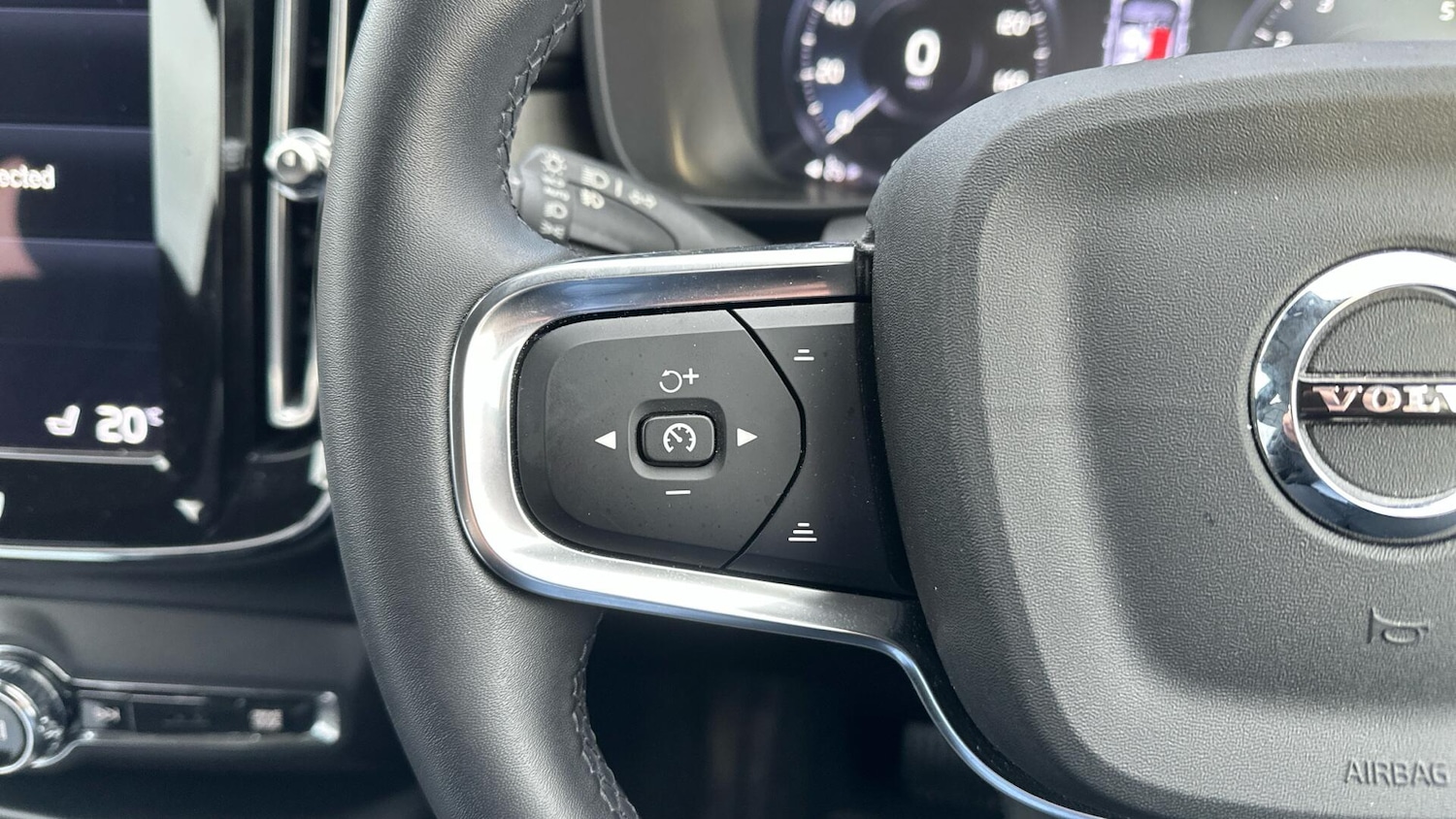 Used Volvo XC40 2021 for sale - 76701477: Photo 38